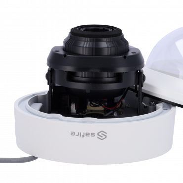 Safire PRO Varifocal Dome Camera - 5 MP high performance CMOS - 2.7~13.5 mm Motorised Lens - Matrix LED IR range 40 m - Power Over Coaxial (PoC Safire) - Weatherproof IP67